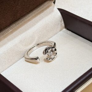 925 Sterling Silver Quilted Open Ring Jewelry Display