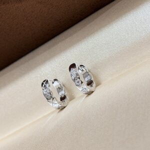 925 Sterling Silver Quilted Stud Earrings Jewelry Display