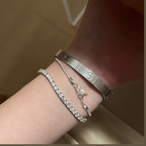 925 Sterling Silver Screw Bangle Packaging View