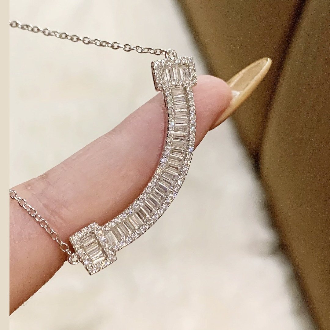 925 Sterling Silver Smile Bar Pave Necklace Wholesale 925 Sterling Silver Smile Bar Pave Necklace Wholesale