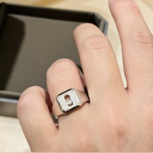 925 Sterling Silver Square Single Stone Sliding Ring Close Up