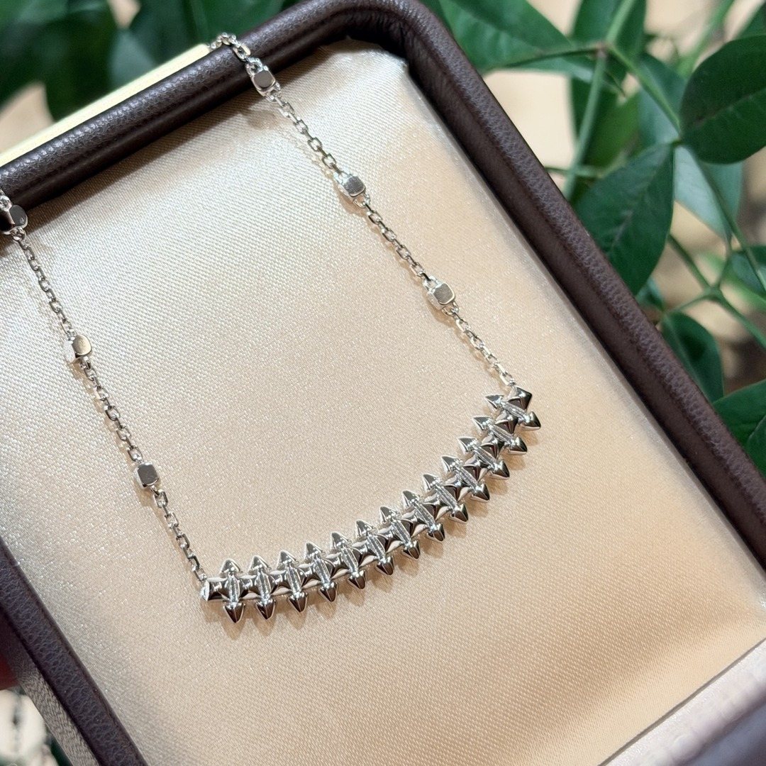 925 Sterling Silver Studded Necklace 925 Sterling Silver Studded Necklace