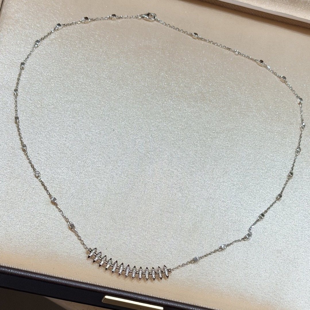 925 Sterling Silver Studded Necklace 925 Sterling Silver Studded Necklace