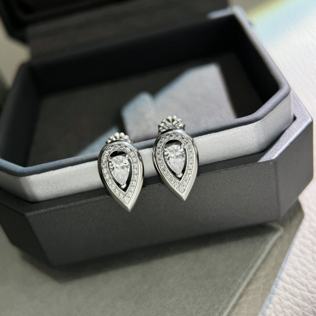 925 Sterling Silver Teardrop Stone Stud Earrings Wholesale