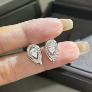 925 Sterling Silver Teardrop Stone Stud Earrings Close Up
