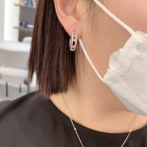 925 Sterling Silver Three Stone Pave Sliding Stud Earrings Detail