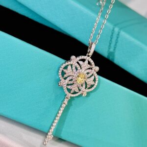 925 Sterling Silver Yellow Stone Key Necklace Close Up