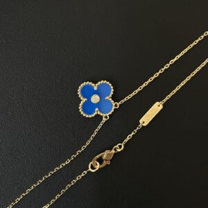 Gold Plated 925 Sterling Silver Green Clover Necklace Close Up