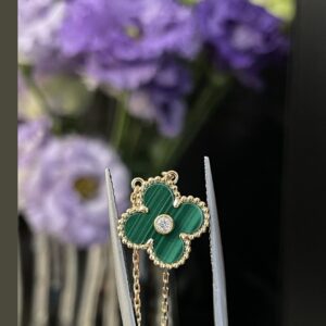 Gold Plated 925 Sterling Silver Green Clover Necklace Detail