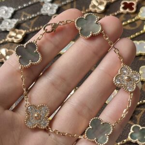 Gold Plated 925 Sterling Silver Mixed Clover Bracelet Detail