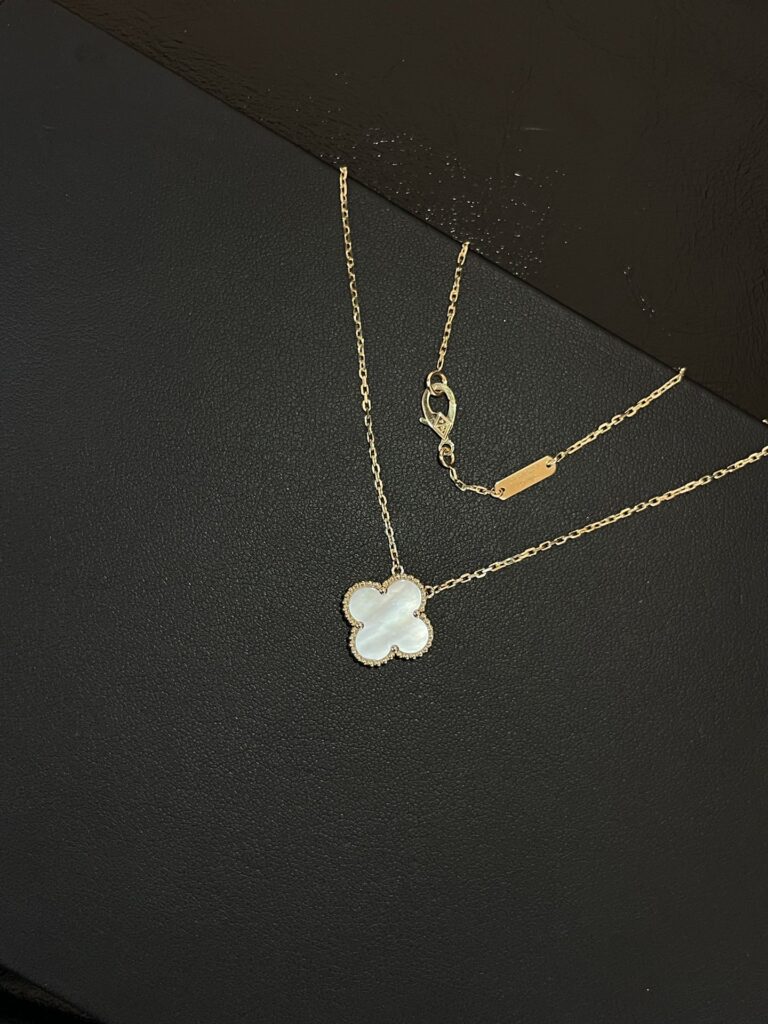 Gold Plated 925 Sterling Silver White Clover Necklace Wholesale