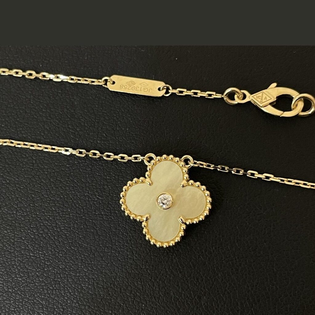 Gold Plated 925 Sterling Silver White Clover Necklace Wholesale