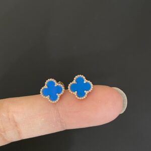 Rose Gold Plated 925 Sterling Silver Mini Clover Stud Earrings Detail