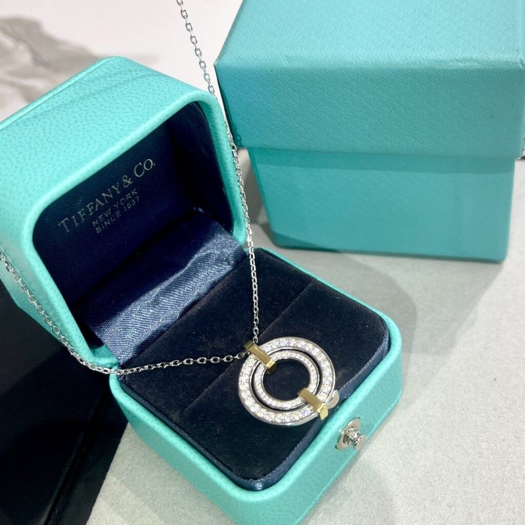 Two Tone 925 Sterling Silver Edge Circle Necklace Wholesale