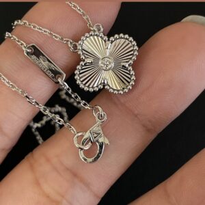 Two Tone 925 Sterling Silver Ribbed Clover Necklace Wholesale